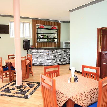 Westway Luxury Suites Mbarara Экстерьер фото