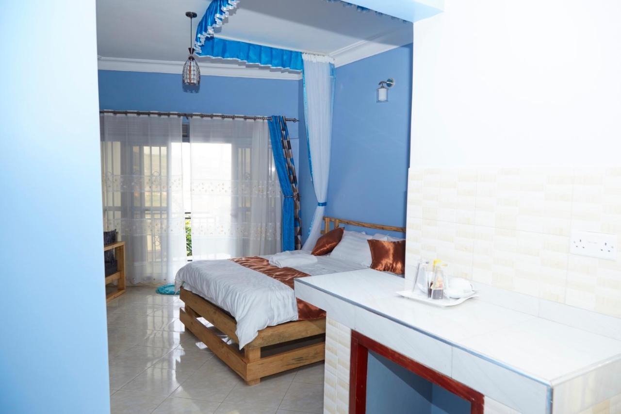 Westway Luxury Suites Mbarara Экстерьер фото