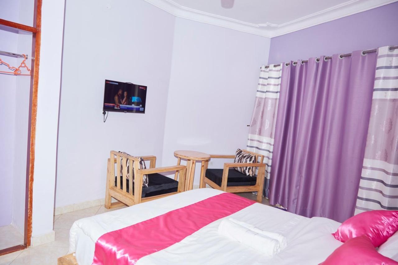 Westway Luxury Suites Mbarara Экстерьер фото