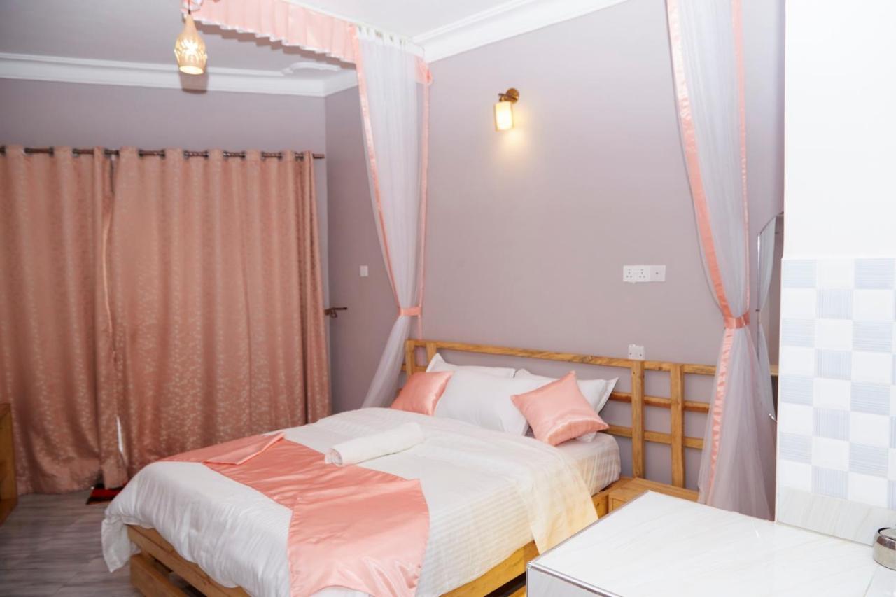 Westway Luxury Suites Mbarara Экстерьер фото